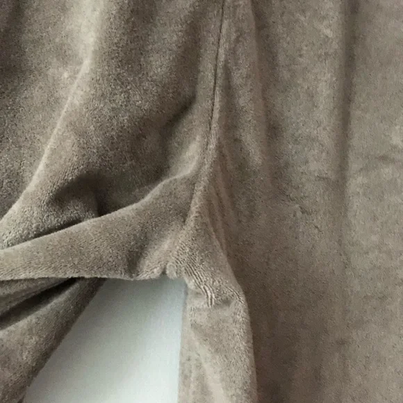 Beyond Yoga Tropez Pull On Pant in Khaki Brown Size Medium Towel Terry Lounge - Picture 11 of 16
